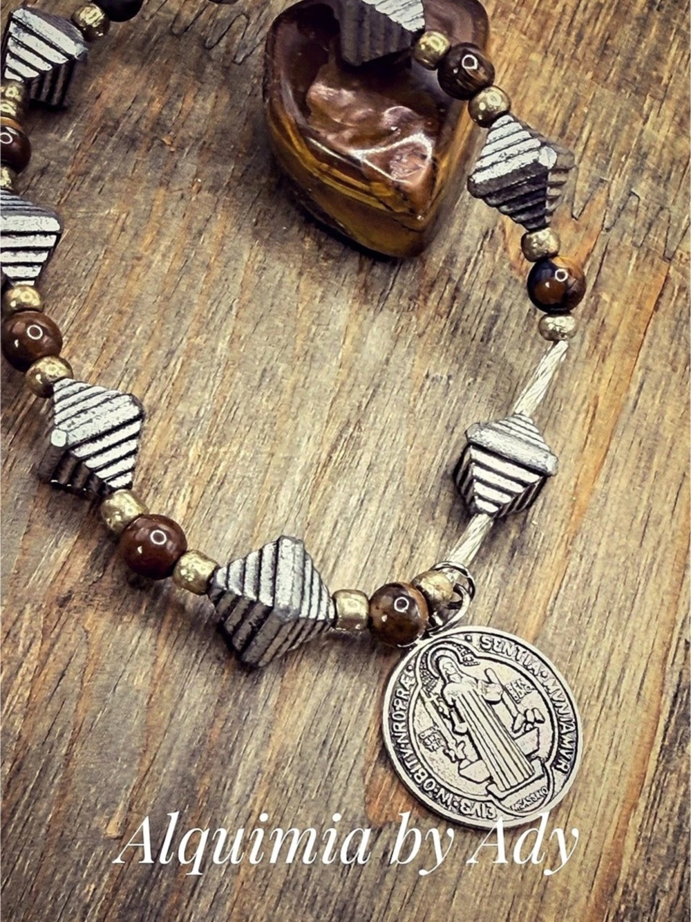 Statement Pendant bracelet in Brown & silver + San Benito